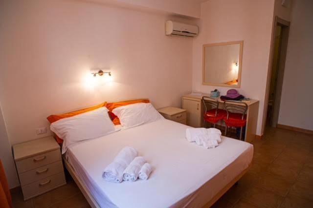 B&B Sulmare Marettimo Bagian luar foto